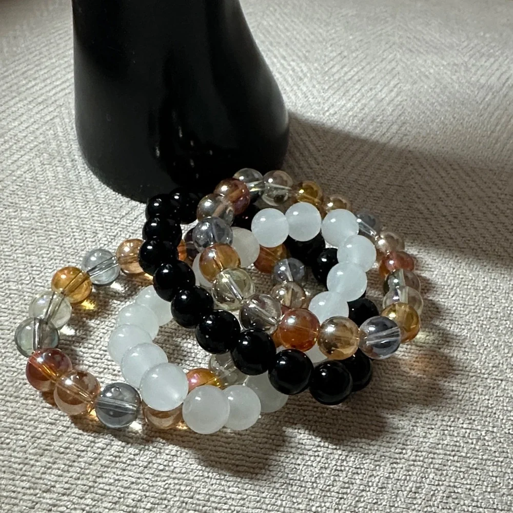 Bracelets Multi-Color Beaded Bracelet Set of (4) - Picture 4 of 5